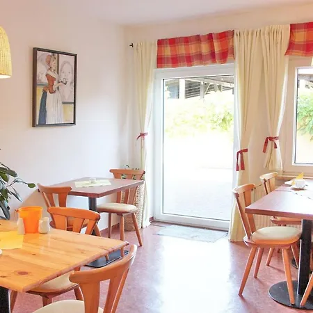 An Der Kamske, 3bz 2 게스트하우스